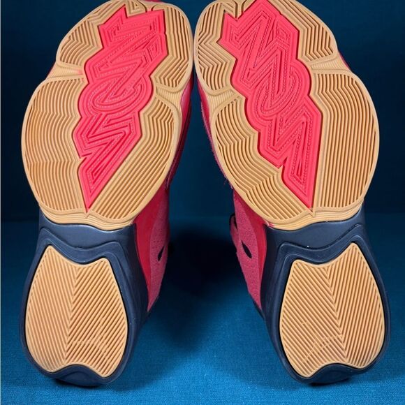 Size 11 - Men’s Nike Air Jordan Zion 2 black and red shoes - Picture 8 of 10